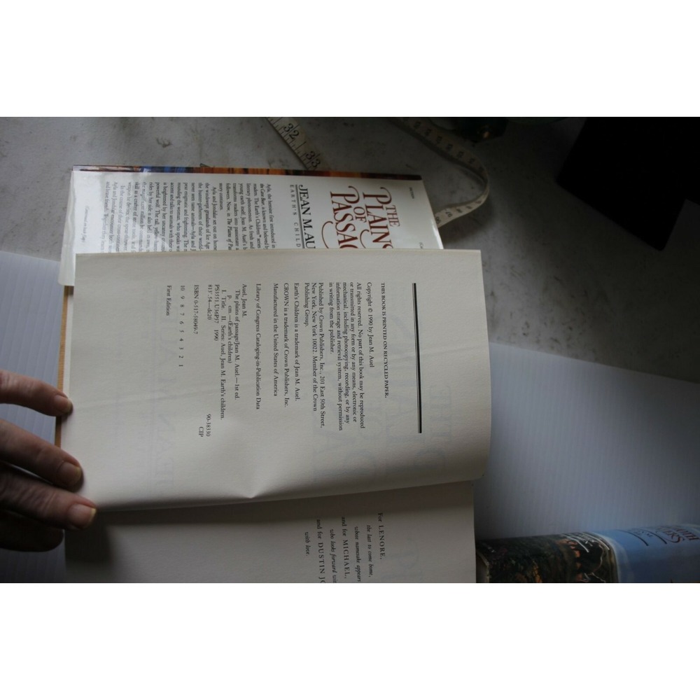 Earth Children Bundle 1st Editions by Jean Auel THe Plains of Passage, The Mam - Picture 9 of 12